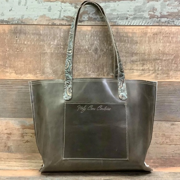 Holy Cow Couture Weekender - Picture 2 of 3